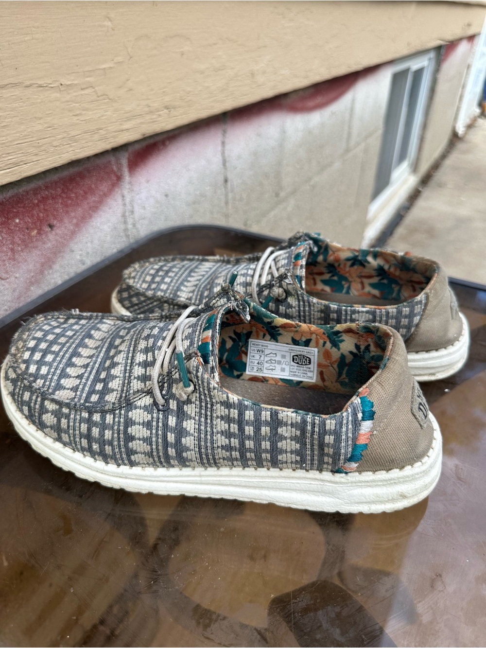 Hey Dude Women's 9 Gray Patterned Casual Loafers with Teal Floral Lining